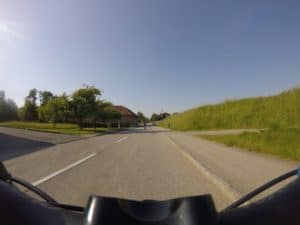 Herrliches Wetter, Sommer, Sonnenschein und Radfahren.
