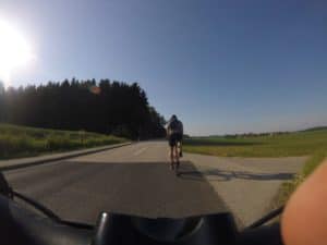 Im Windschatten ist es etwas einfacher :)